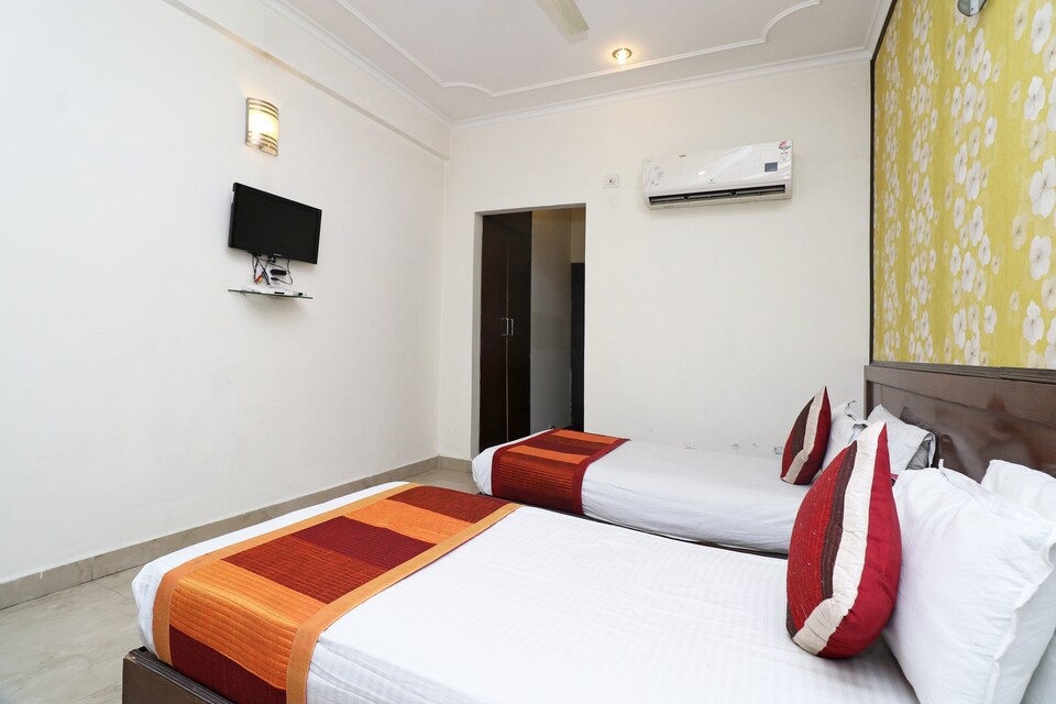 OYO 1988 Hotel Galaxy, Alwar, Alwar