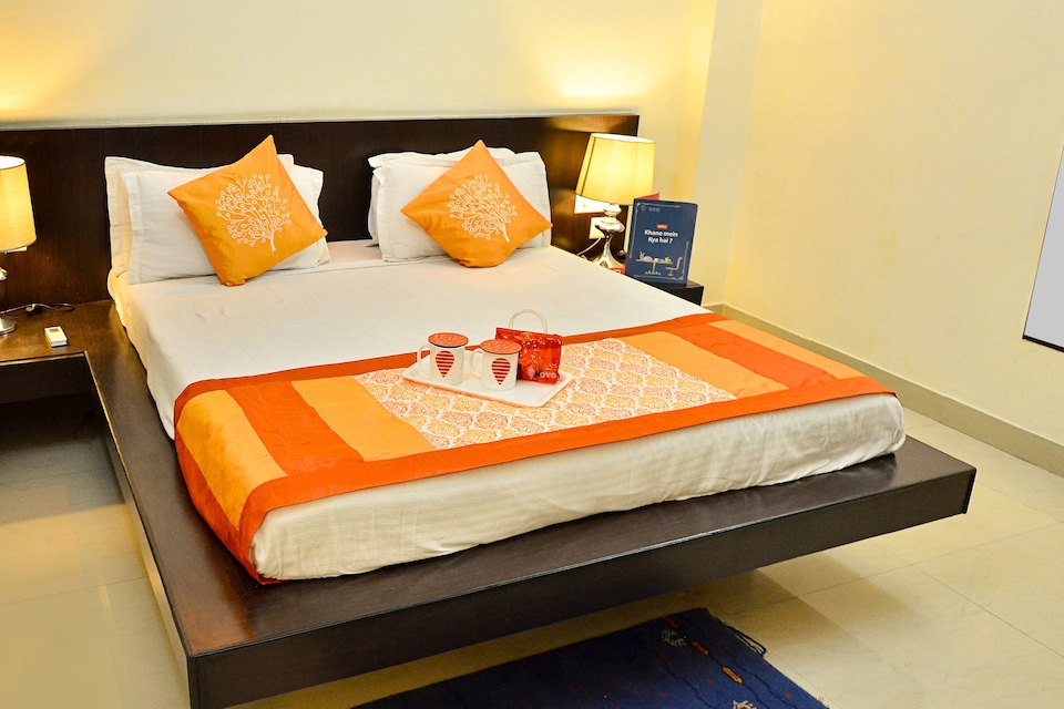 OYO Hotel De Aura, Airport Delhi, Delhi Transit