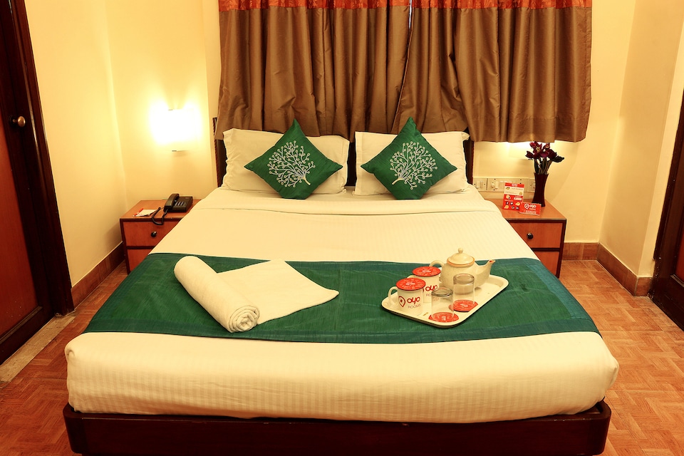 OYO 1996 Home Stay near Elgin Road, Ballygunge Kolkata, Kolkata