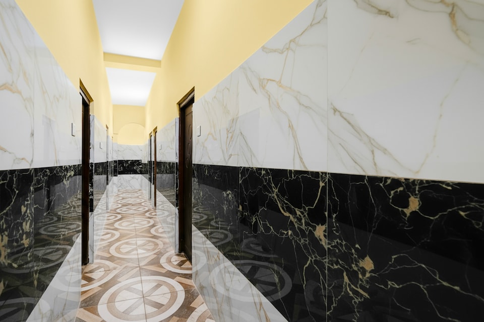 Super Hotel O Madhyamgram Railway Junction Formerly Dreamland, VIP Road Kolkata, कोलकाता