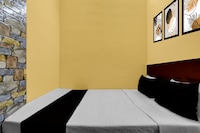 Super Hotel O Madhyamgram Railway Junction Formerly Dreamland