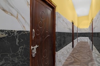 Super Hotel O Madhyamgram Railway Junction Formerly Dreamland