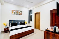 Hotel O Divine Inn
