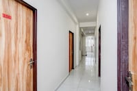 Super Collection O Iskcon Temple Mansarovar Formerly Chinar Inn