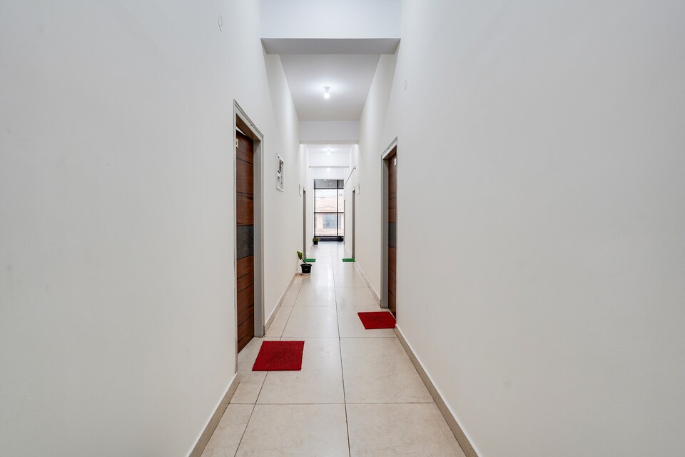 Hotel O MR SPIRITS BORDING AND LODGING, Doddaballapura-Bangalore, Doddaballapura