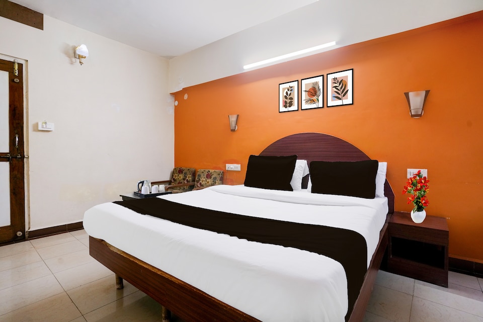 Super Collection O Hubli City Center Formerly Chalukya Residency, Hubli, Hubli-Dharwad