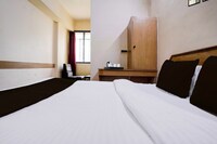 Super Collection O Hubli City Center Formerly Chalukya Residency