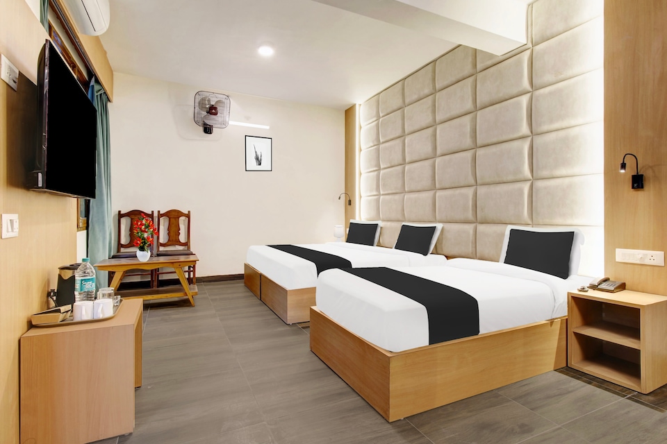 Super Townhouse Rajbagh Formerly Hotel Modern, Rajbagh, Srinagar