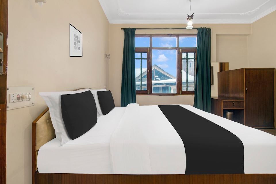 Super Townhouse Rajbagh Formerly Hotel Modern, Rajbagh, Srinagar