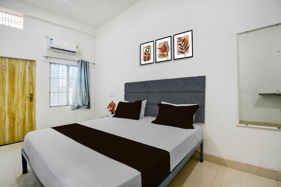 Hotel O BHU Formerly The Regal Inn, Godowlia, Varanasi