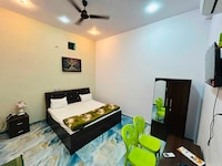 OYO 831237 JK06 Residency, Rooftop & Restaurant