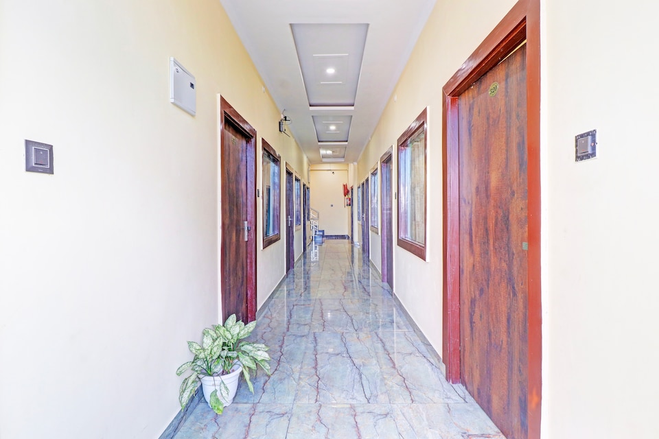 OYO 831258 Hotel Prakash Residency, Ram Jhula Rishikesh, Rishikesh