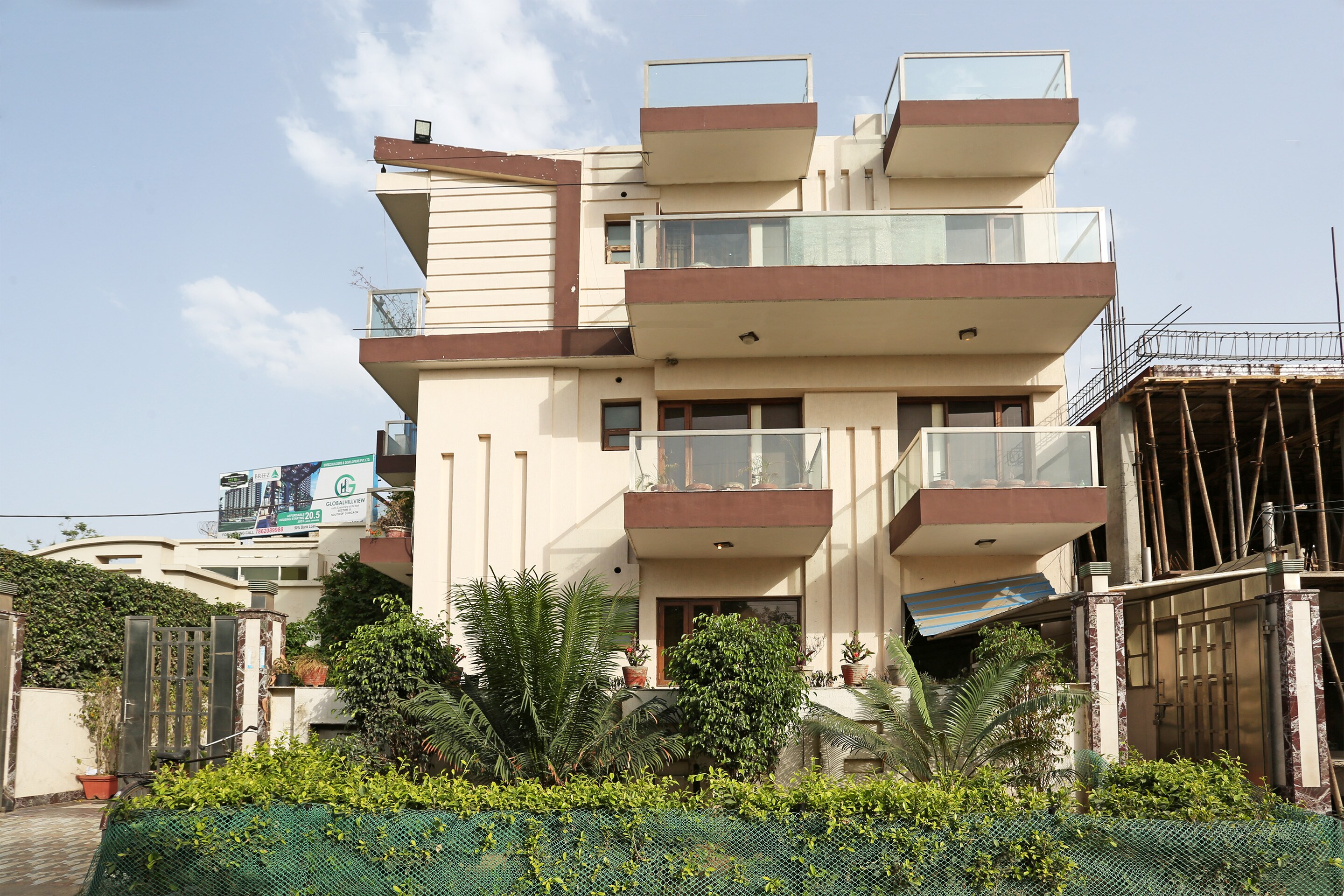 OYO 442 Hotel Delhi Marine Club Gurgaon