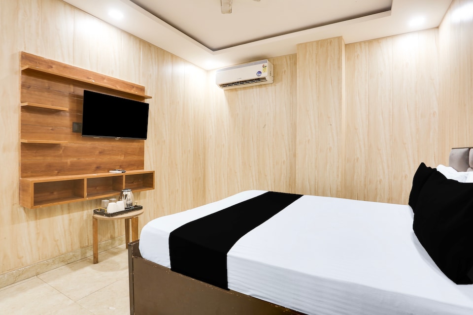 Hotel O 7 Heven Hotel, Rajouri Garden Delhi, Delhi