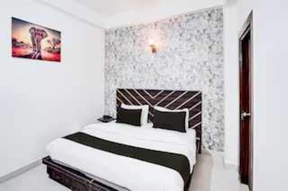 Hotel O Blue Heaven, Vaishali Kaushambi Metro, Ghaziabad