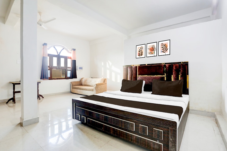 Hotel O SURYA HOTEL , Mumfordganj Allahabad, Prayagraj