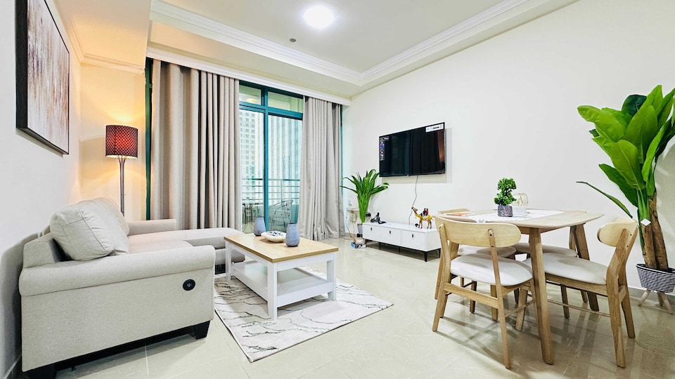 OYO HOME 1432 Furnished 1bed At Binghatti Emerald Jvc Mdvii, Jumeirah Village Circle Dubai, Dubai