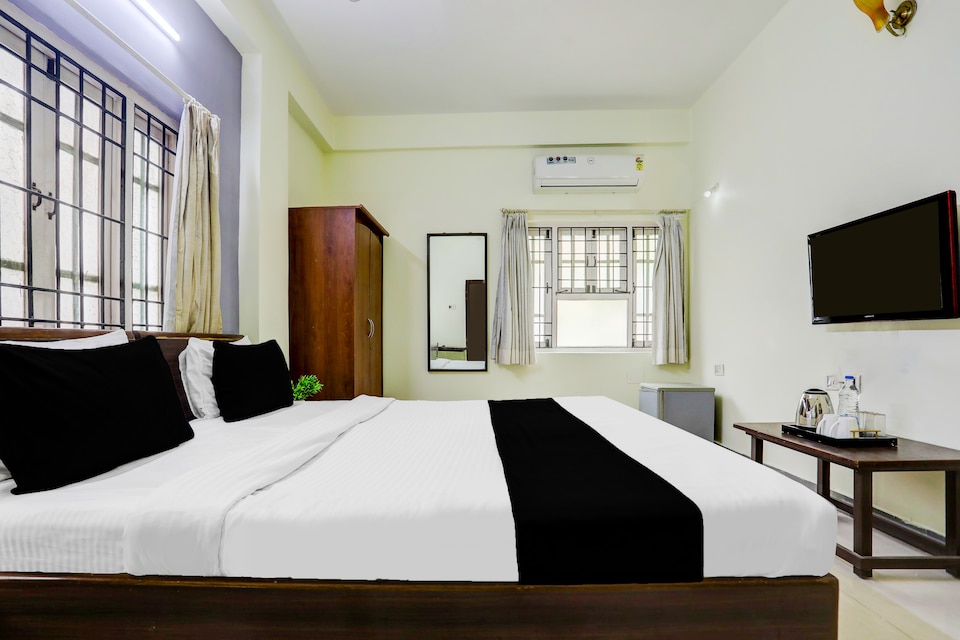 Super Collection O Begumpet Formerly Alpine Glow Sunrise, Begumpet-II, Hyderabad