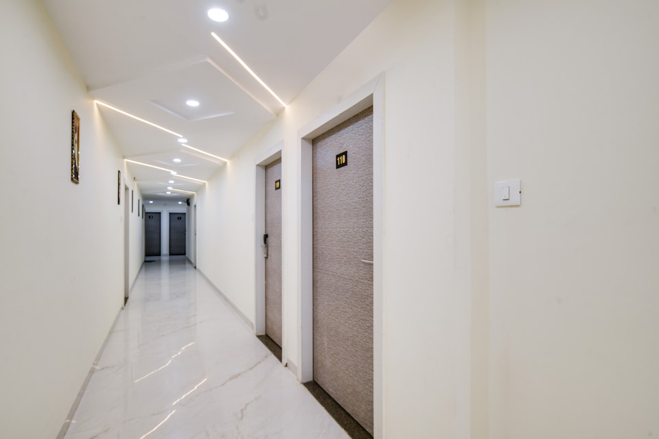 Hotel O RichFeel, Bhawarkua Indore, Indore