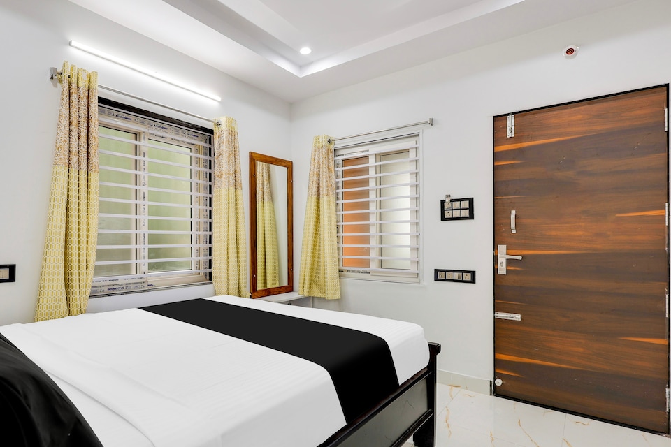 Hotel O Seera Grand, Rajahmundry, Rajahmundry