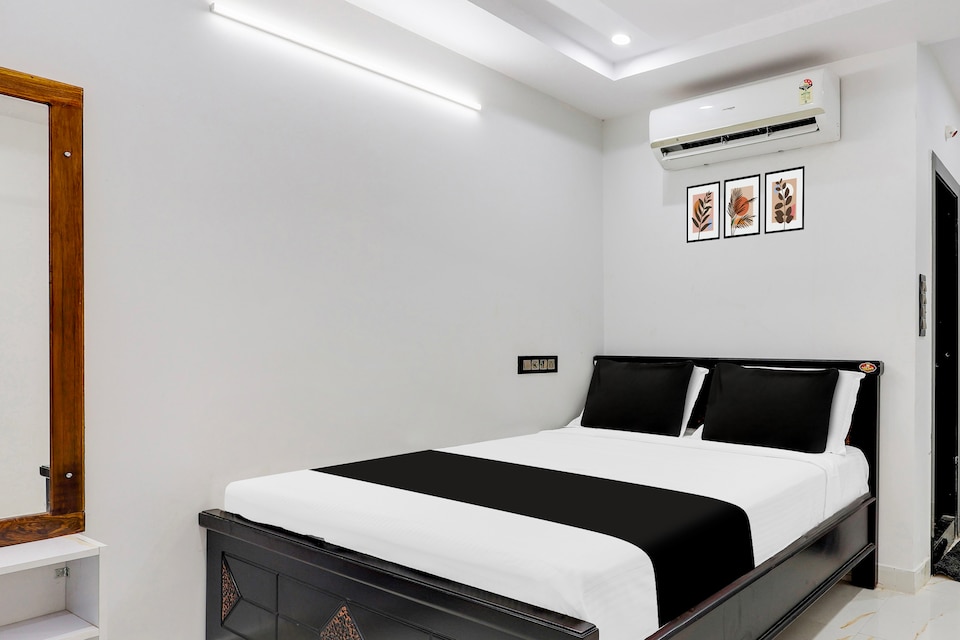 Hotel O Seera Grand, Rajahmundry, Rajahmundry