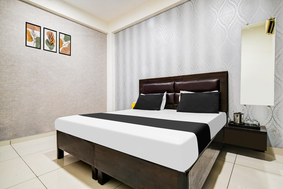 Hotel Shree, Rajender Nagar, Indore