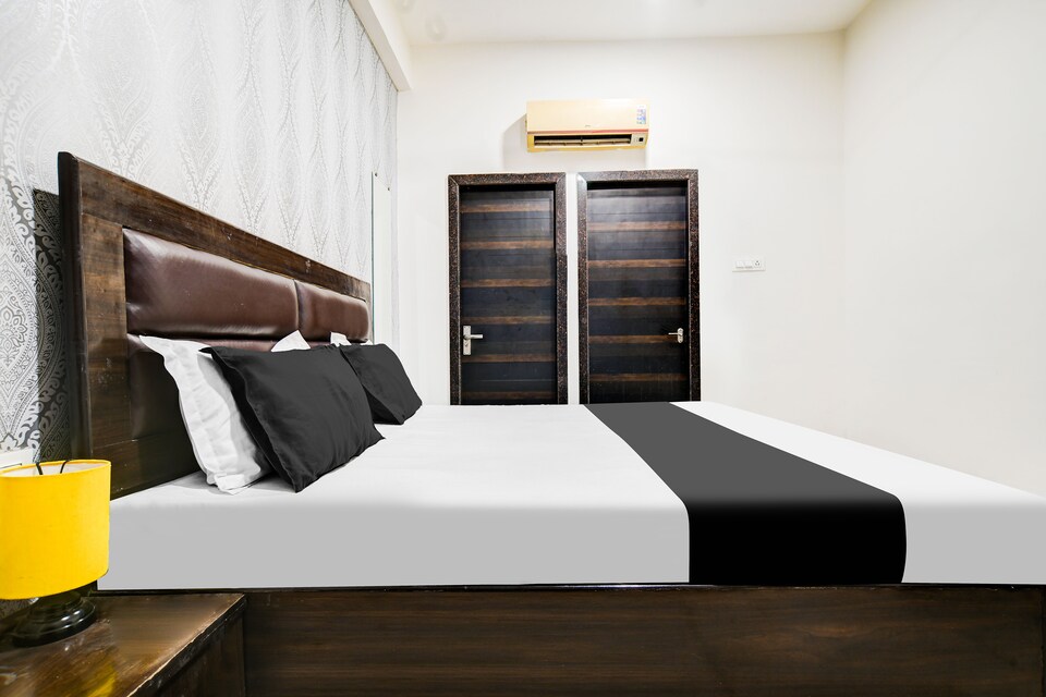 Hotel Shree, Rajender Nagar, Indore