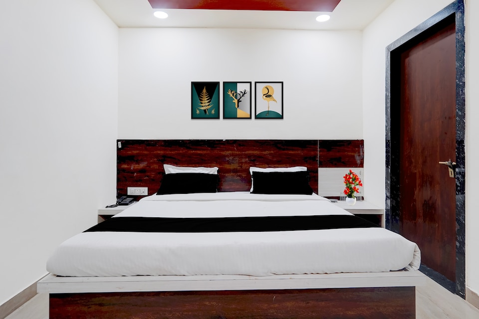 Collection O Beawer Road Ajmer Formerly Gupta Palace, Outer Ajmer, Ajmer