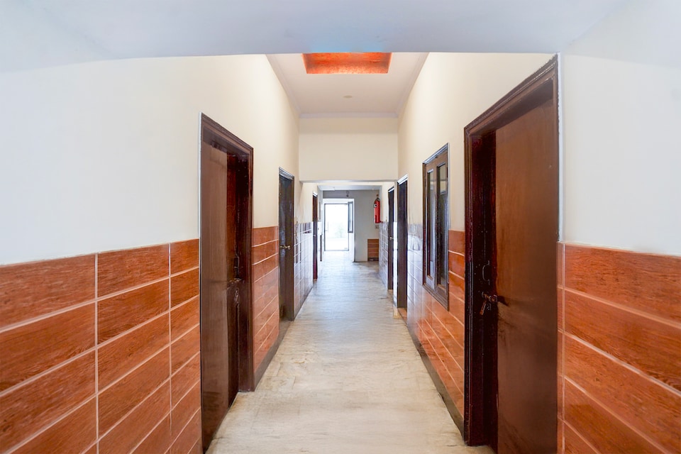 Super Hotel O Tyagi Road near Railway Station, Dehradun Railway Station, Dehradun