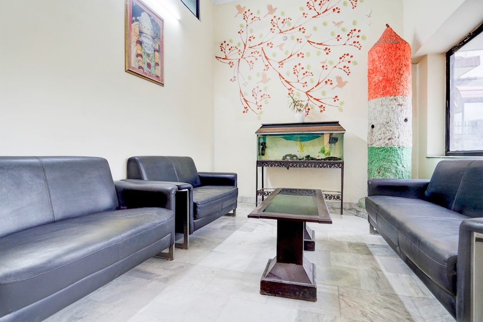 Super Hotel O Tyagi Road near Railway Station, Dehradun Railway Station, Dehradun