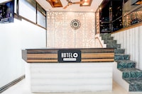 Super Hotel O Tyagi Road near Railway Station