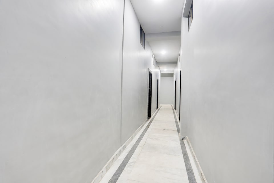 OYO 831389 Hotel Paradise Inn, Vijay Nagar - Jabalpur, Jabalpur