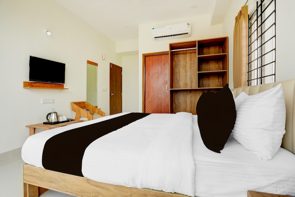 Super Townhouse Maralkunte near Shree Kateramma Temple , Airport Road Bangalore, Bangalore