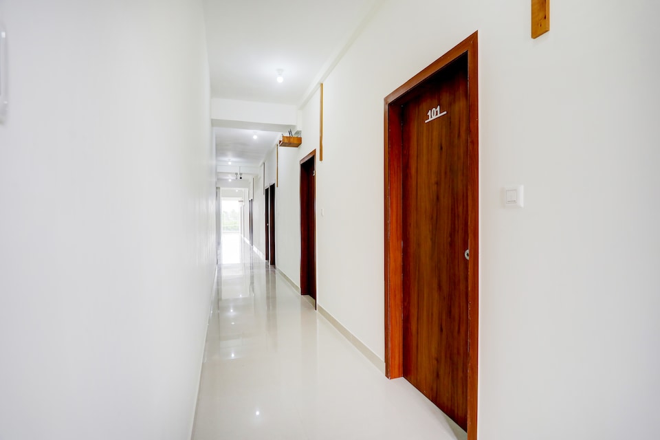 Super Townhouse Maralkunte near Shree Kateramma Temple, Airport Road Bangalore, Bangalore