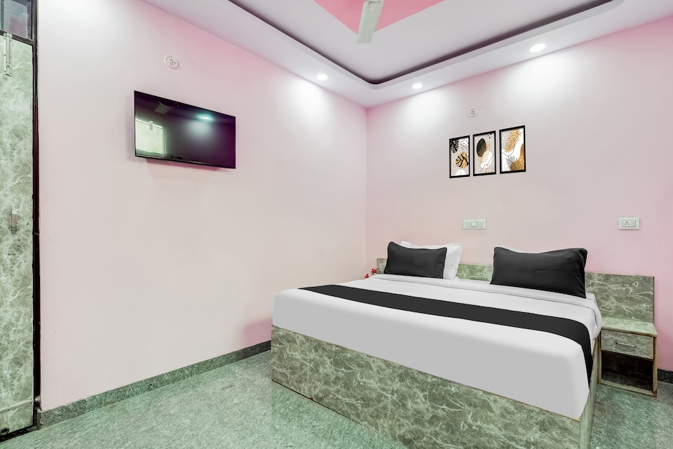 Hotel O Govind Residency , Kalkaji Delhi, Delhi