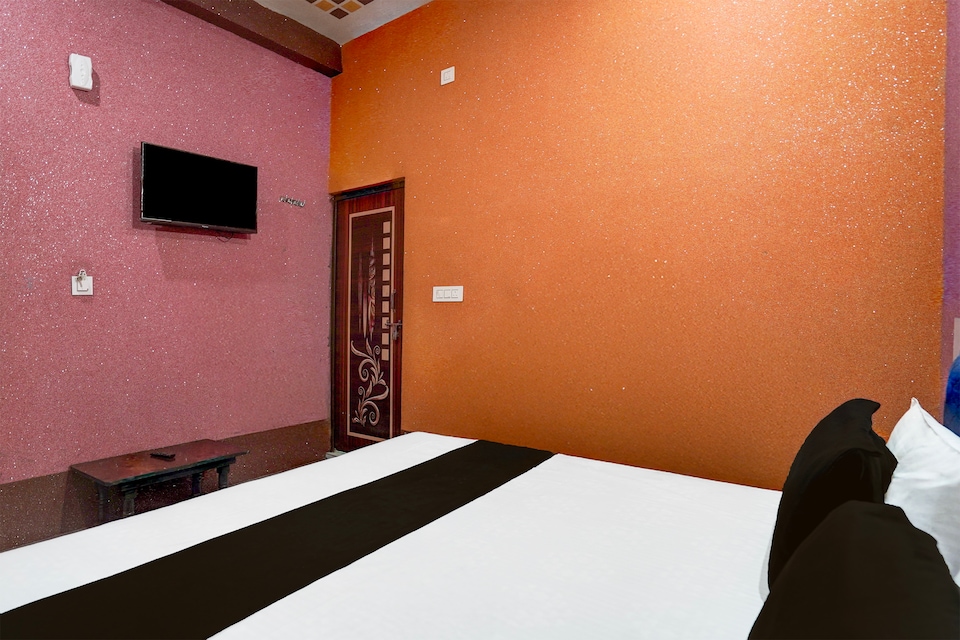 HOTEL O RADHIKA, Aligarh, Aligarh