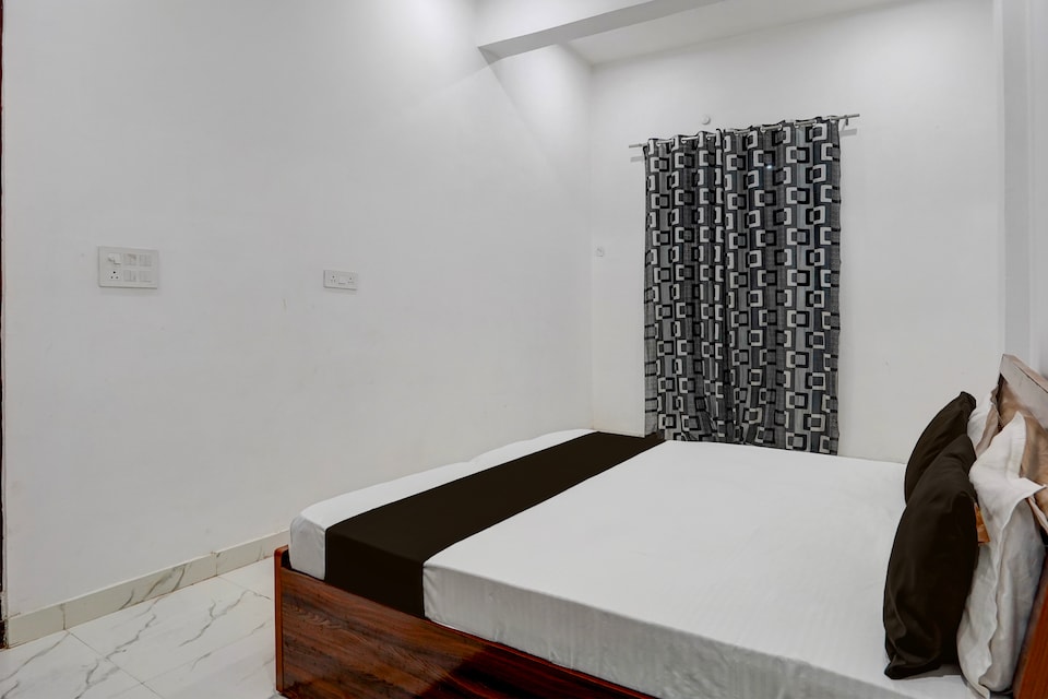 Hotel O by OYO Sheesh Mahal, Alwar, Alwar