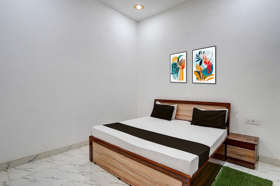 Hotel O by OYO Sheesh Mahal, Alwar, Alwar