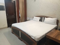 Hotel O Sheesh Mahal 