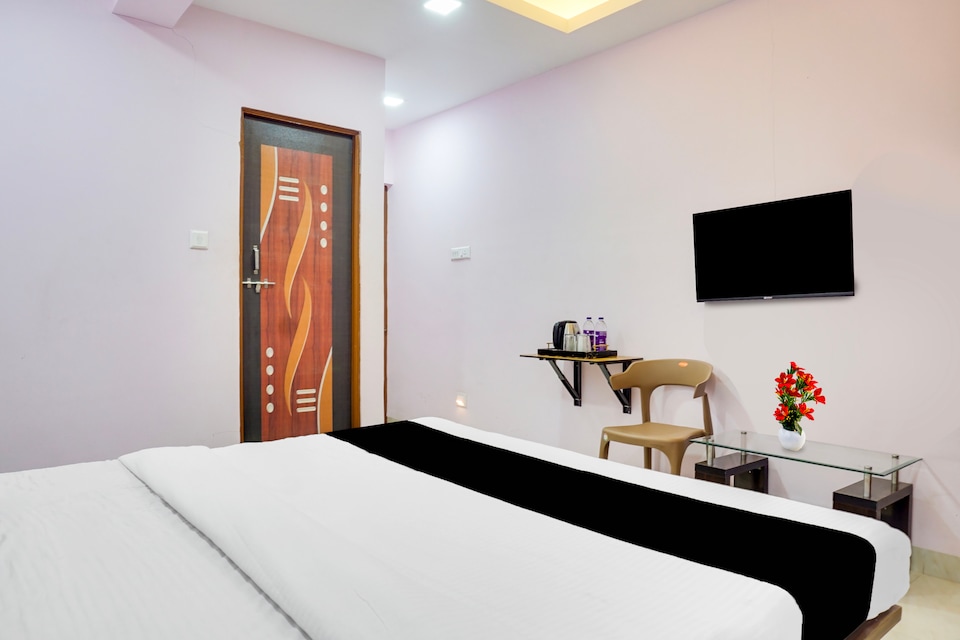 Super Collection O Chandan Nagar Kharadi Formerly Kharadi INN, Kharadi Pune, Pune