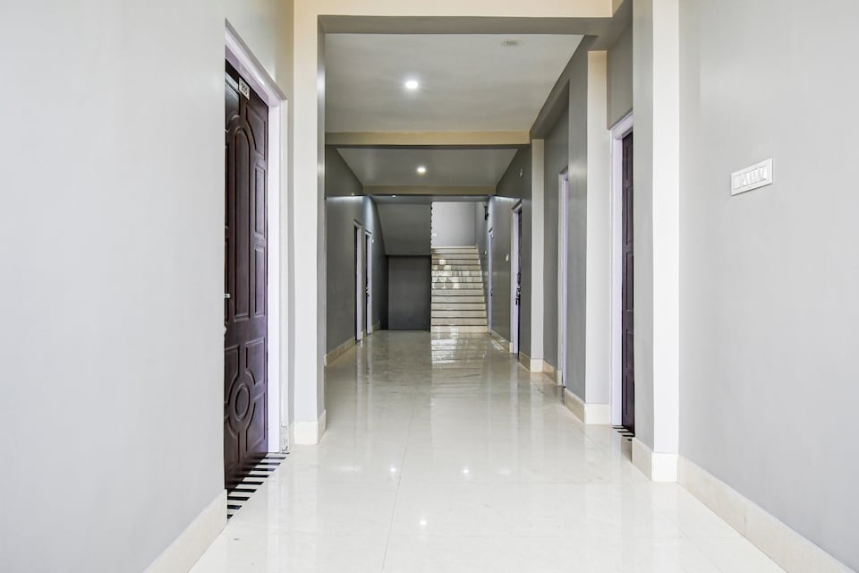 OYOHotel O Silver Park Hotel And Dhaba, Raghunathganj, Berhampore