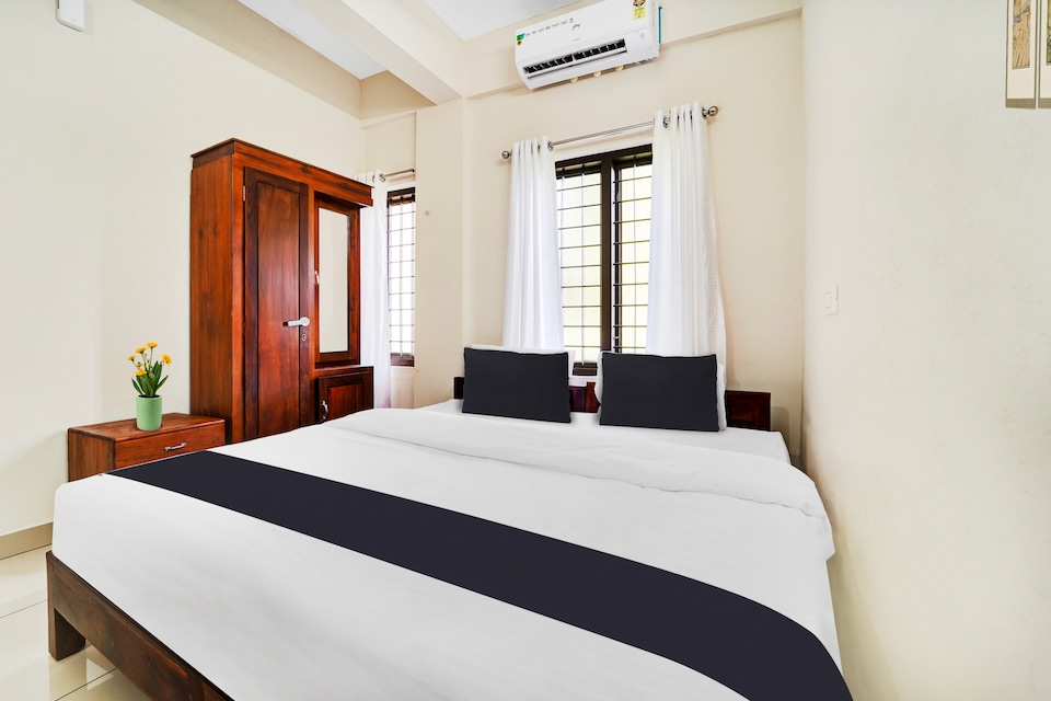 Super Hotel O Ambalamedu, Tripunithura, Kochi