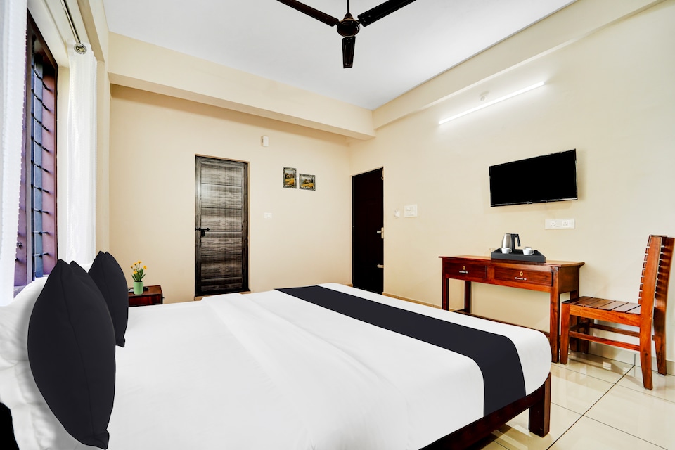 Super Hotel O Ambalamedu, Tripunithura, Kochi