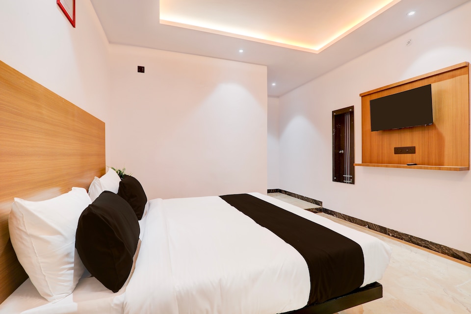 Super Hotel O Golden Tulip’z, Golghar, Gorakhpur