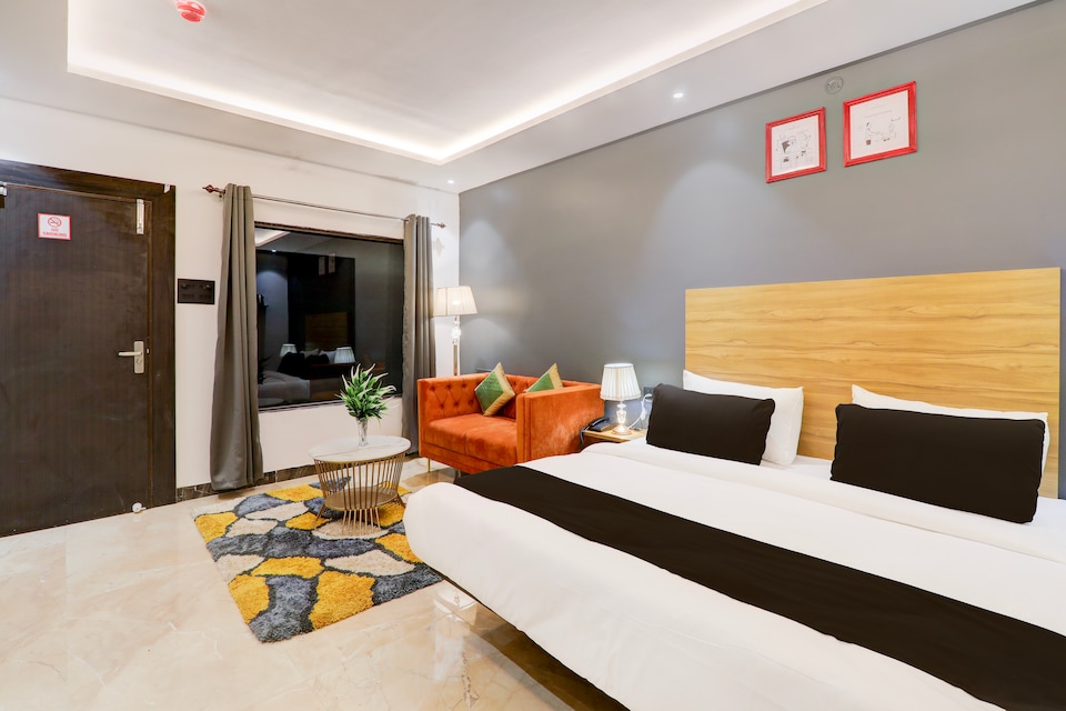 Super Hotel O Golden Tulip’z, Golghar, Gorakhpur