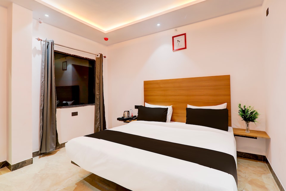 Super Hotel O Golden Tulip’z, Golghar, Gorakhpur
