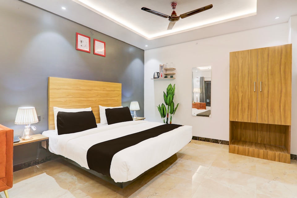 Super Hotel O Golden Tulip’z, Golghar, Gorakhpur