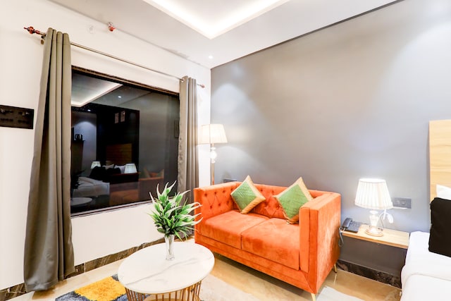 Super Hotel O Golden Tulip’z