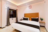 Super Hotel O Golden Tulip’z