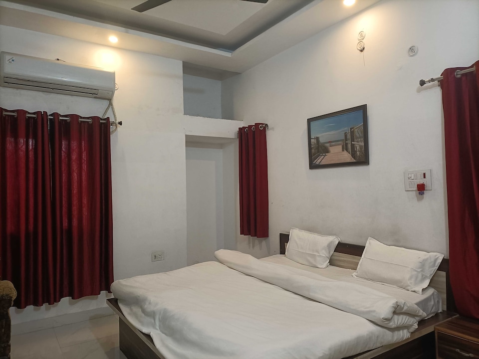 Hotel O Allahabad Property, Naini, Prayagraj